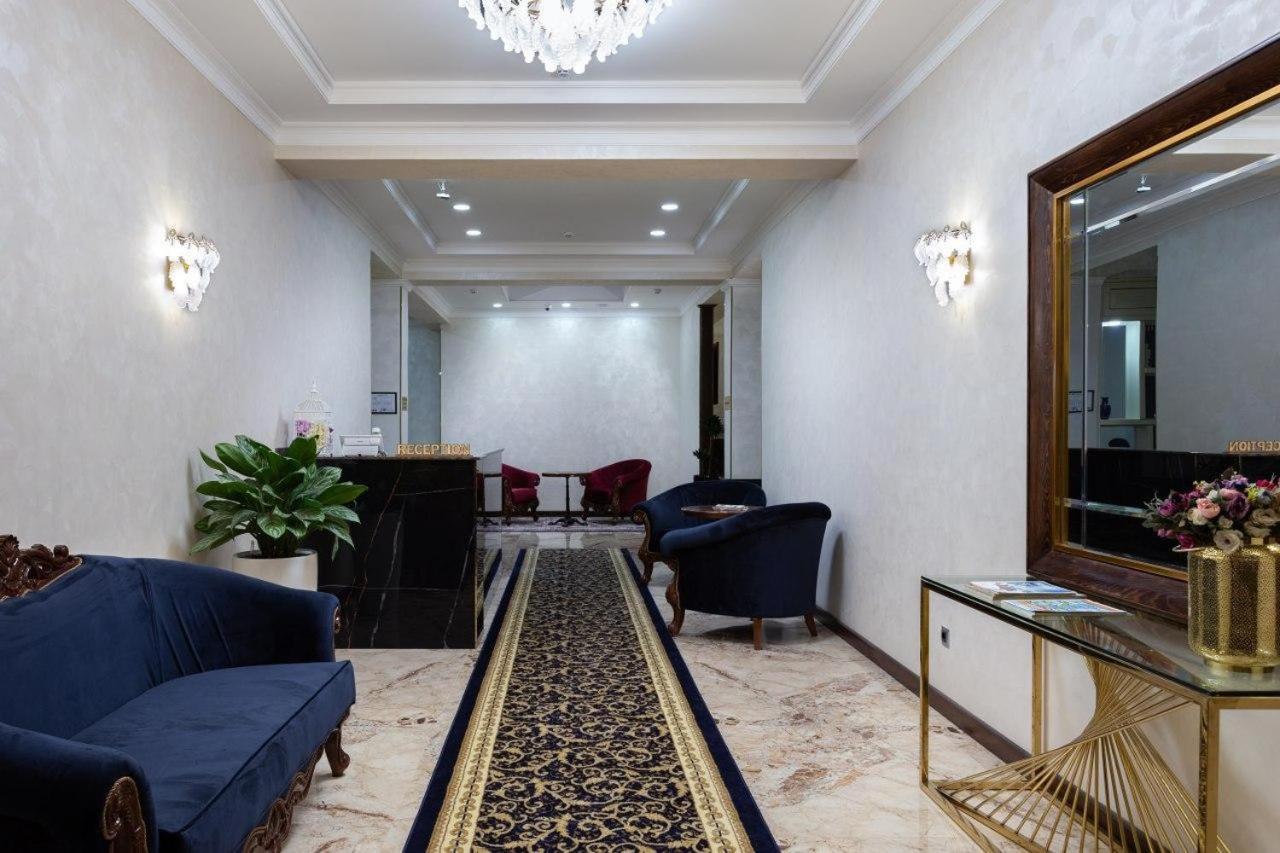 Palace Hotel Tasken Kültér fotó