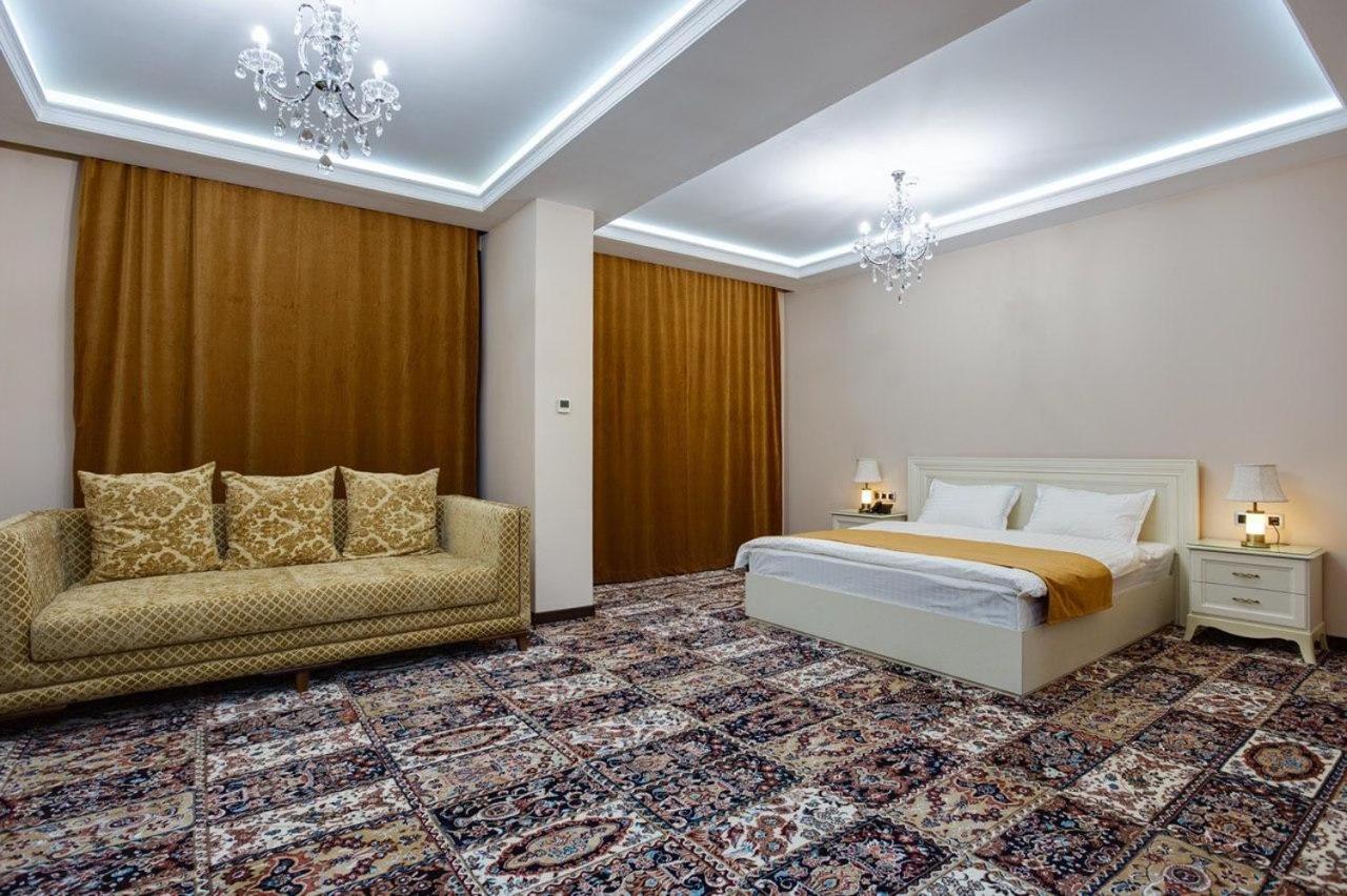 Palace Hotel Tasken Kültér fotó