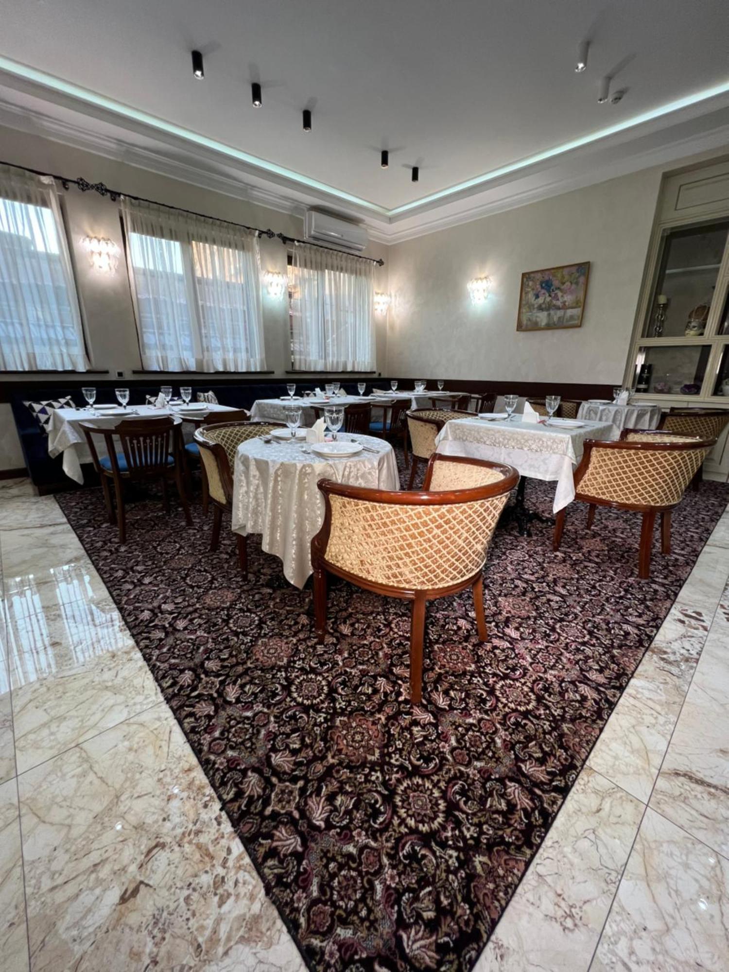 Palace Hotel Tasken Kültér fotó